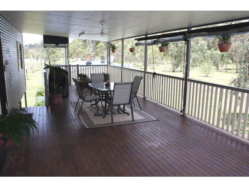 2369 Leyburn Cunningham Road, Pratten QLD 4370