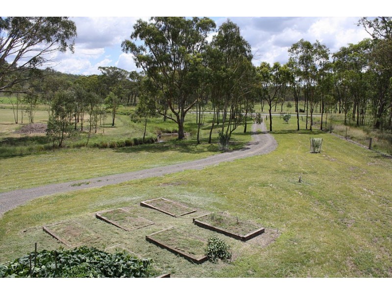 2369 Leyburn Cunningham Road, Pratten QLD 4370
