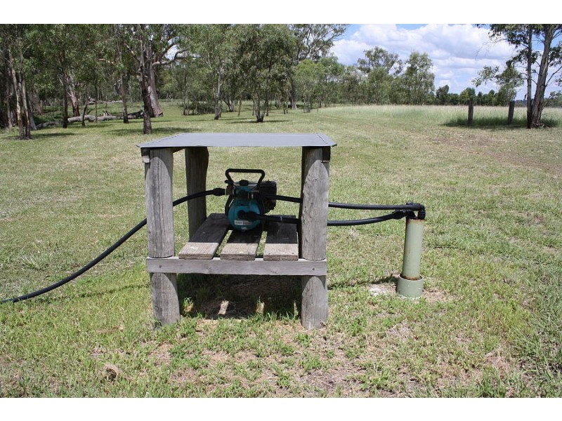 2369 Leyburn Cunningham Road, Pratten QLD 4370