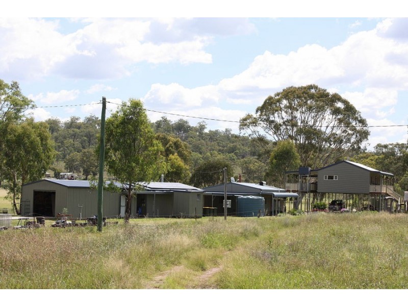 2369 Leyburn Cunningham Road, Pratten QLD 4370