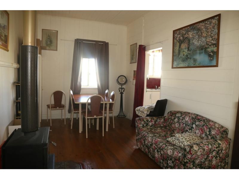 102 Wood Street, Warwick QLD 4370