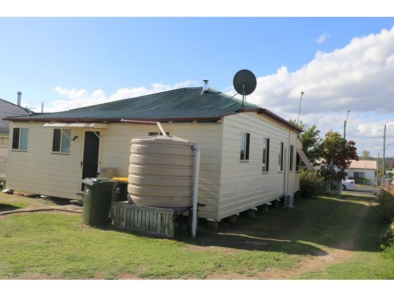 102 Wood Street, Warwick QLD 4370