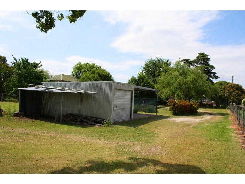 29 South Street, Allora QLD 4362