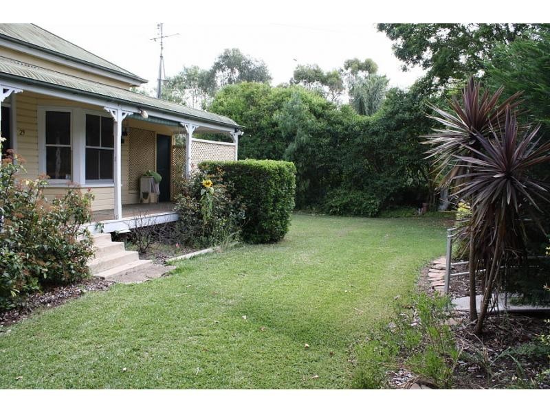 29 South Street, Allora QLD 4362