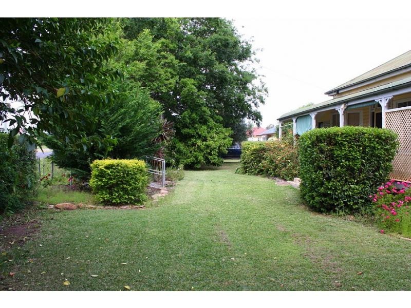 29 South Street, Allora QLD 4362
