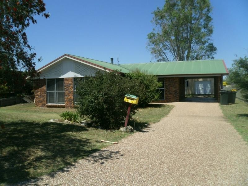 10 Lyons Crescent, Warwick QLD 4370