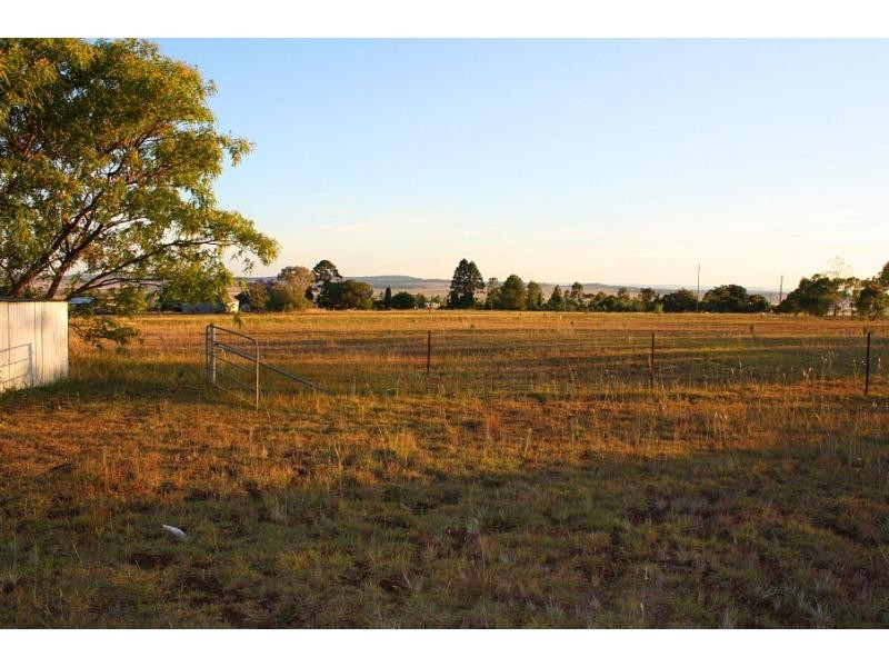 34 Sparksmans Road, Mount Marshall QLD 4362