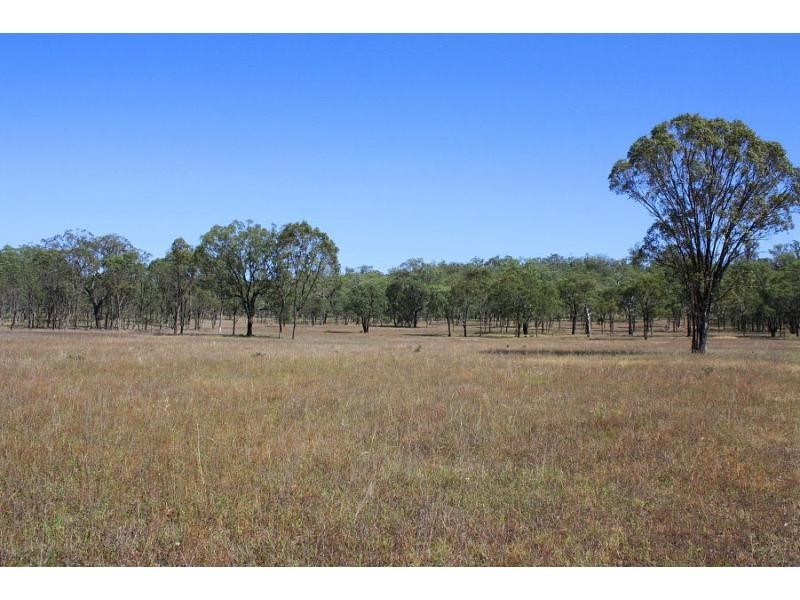 2352 Leyburn Cunningham Road, Pratten QLD 4370