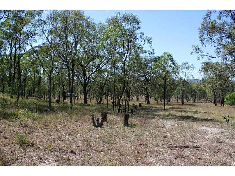 2352 Leyburn Cunningham Road, Pratten QLD 4370
