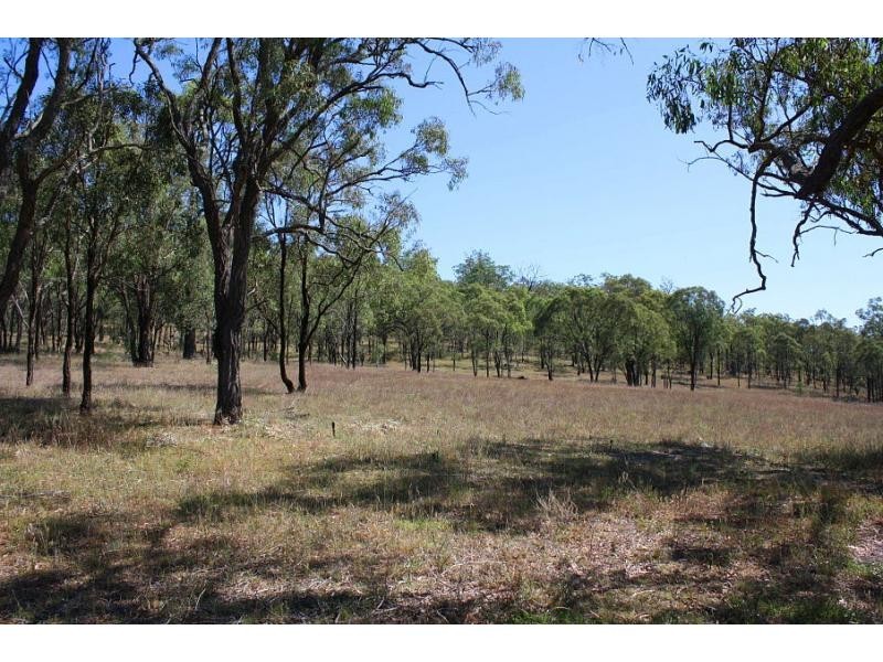 2352 Leyburn Cunningham Road, Pratten QLD 4370