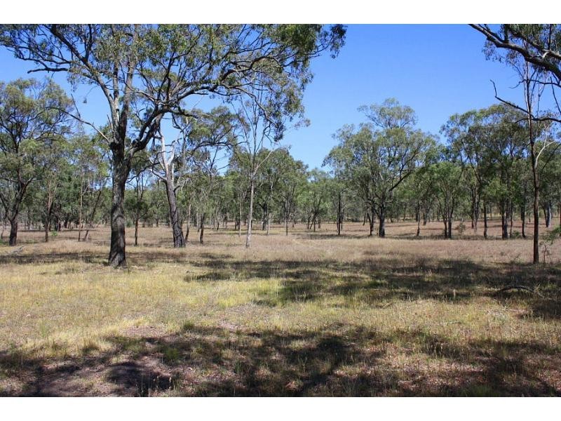 2352 Leyburn Cunningham Road, Pratten QLD 4370