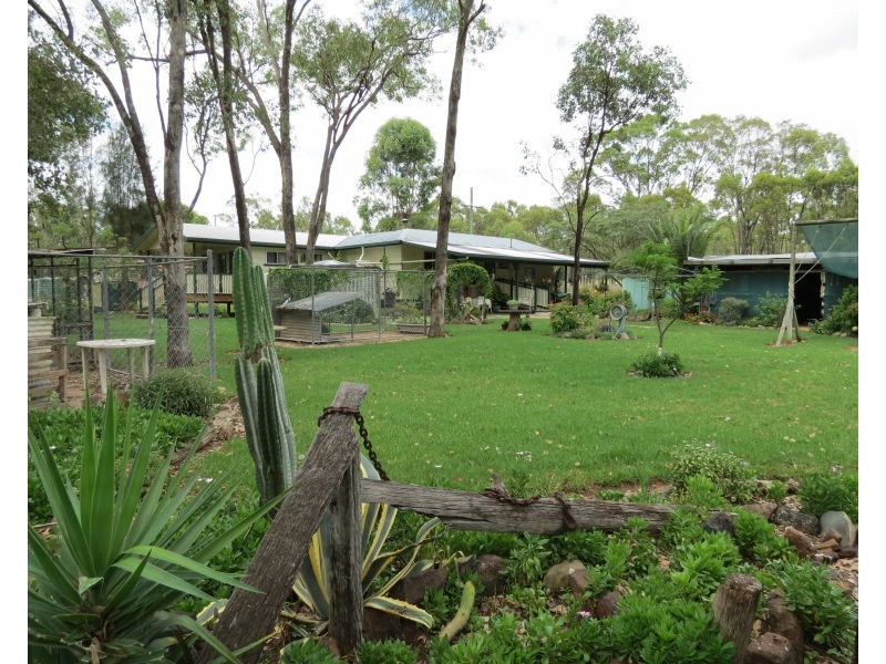 106 Maryvale Street St, Hendon QLD 4362