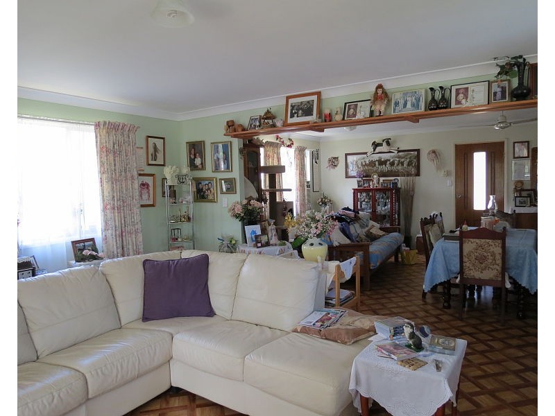 106 Maryvale Street St, Hendon QLD 4362