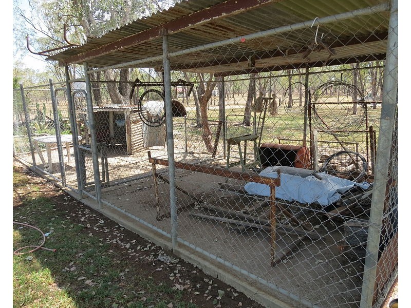 106 Maryvale Street St, Hendon QLD 4362