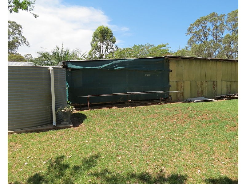 106 Maryvale Street St, Hendon QLD 4362