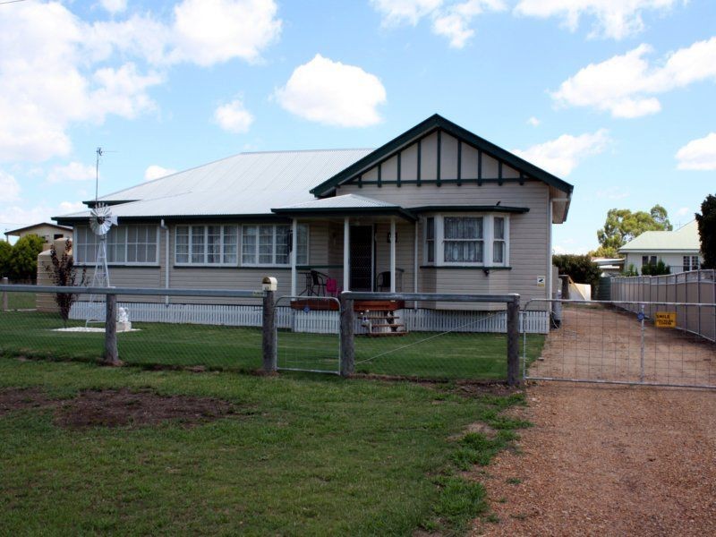 43 East Street, Clifton QLD 4361