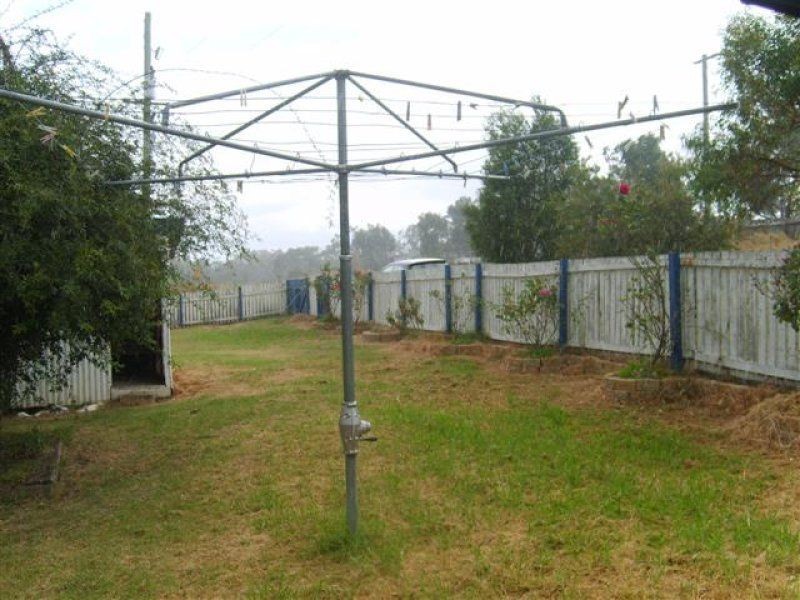 18 Railway Street, Karara QLD 4352