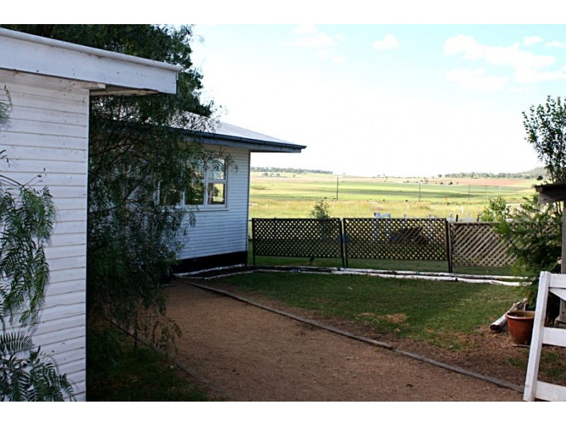 17341 New England Highway, Allora QLD 4362