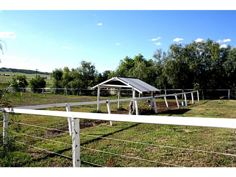 17341 New England Highway, Allora QLD 4362