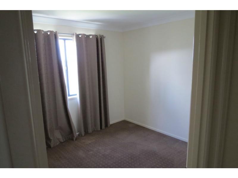 19 South Street, Allora QLD 4362