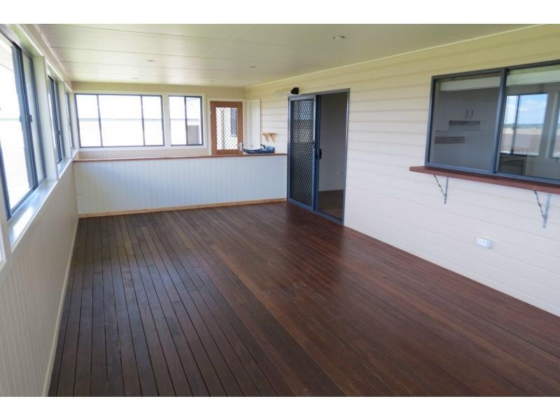 19 South Street, Allora QLD 4362