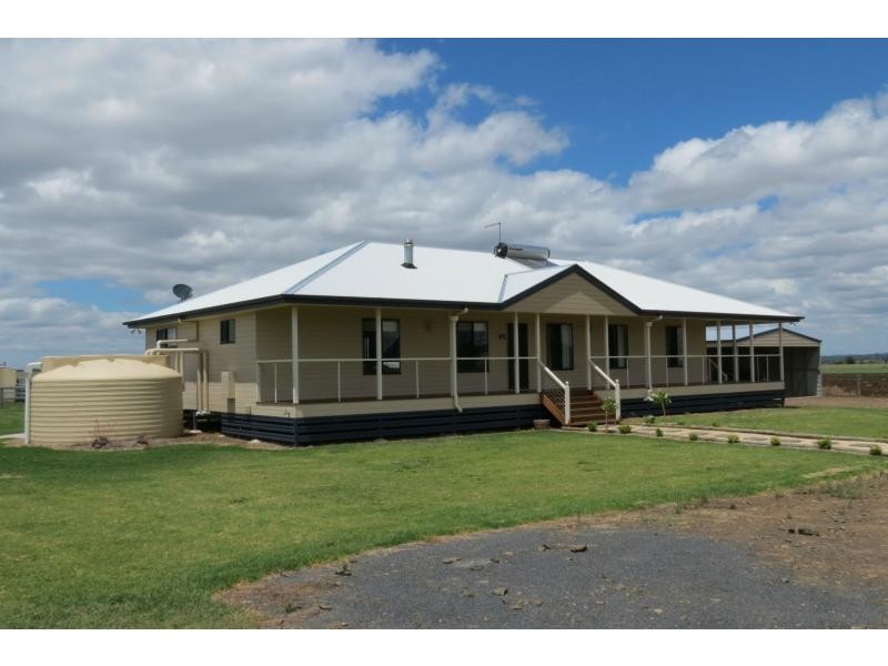 19 South Street, Allora QLD 4362