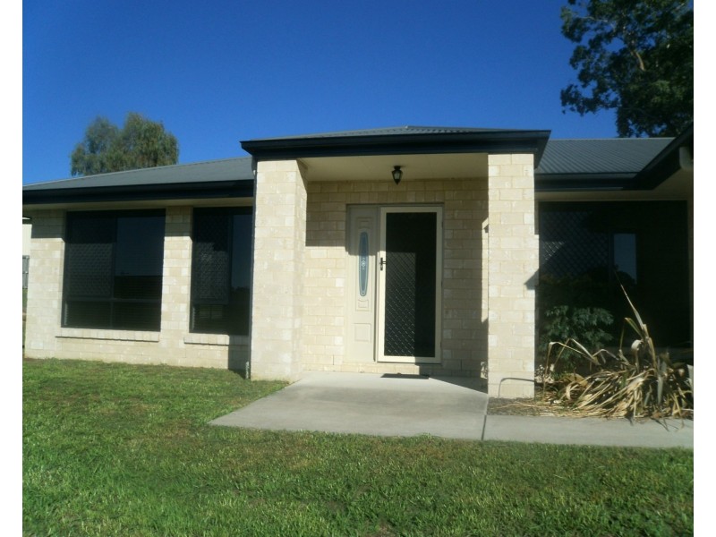 8 Coorey Place, Warwick QLD 4370