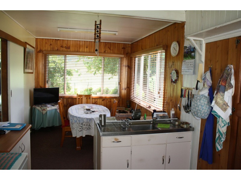 57 Briggs Road, Upper Freestone QLD 4370