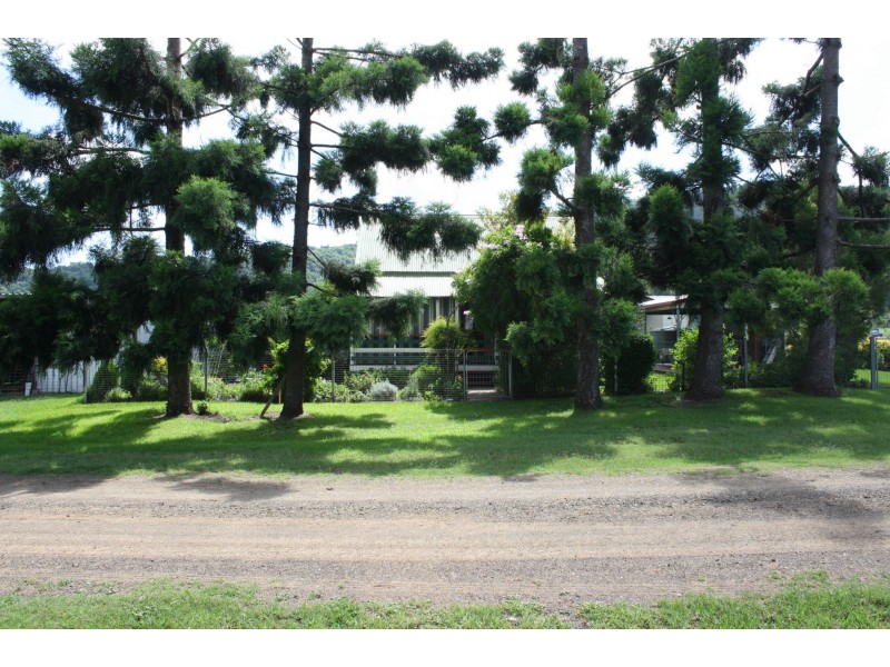 57 Briggs Road, Upper Freestone QLD 4370