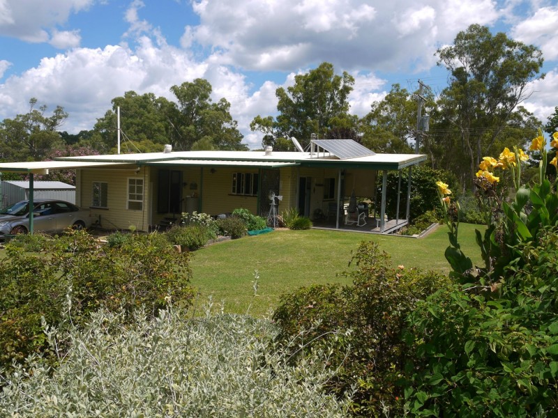 130 White Street, Pratten QLD 4370