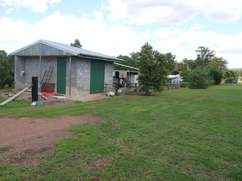 130 White Street, Pratten QLD 4370