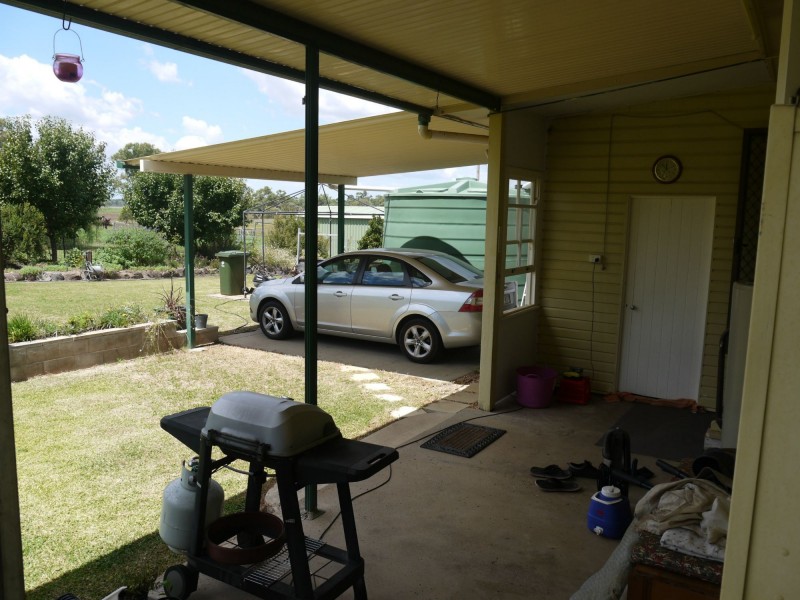 130 White Street, Pratten QLD 4370