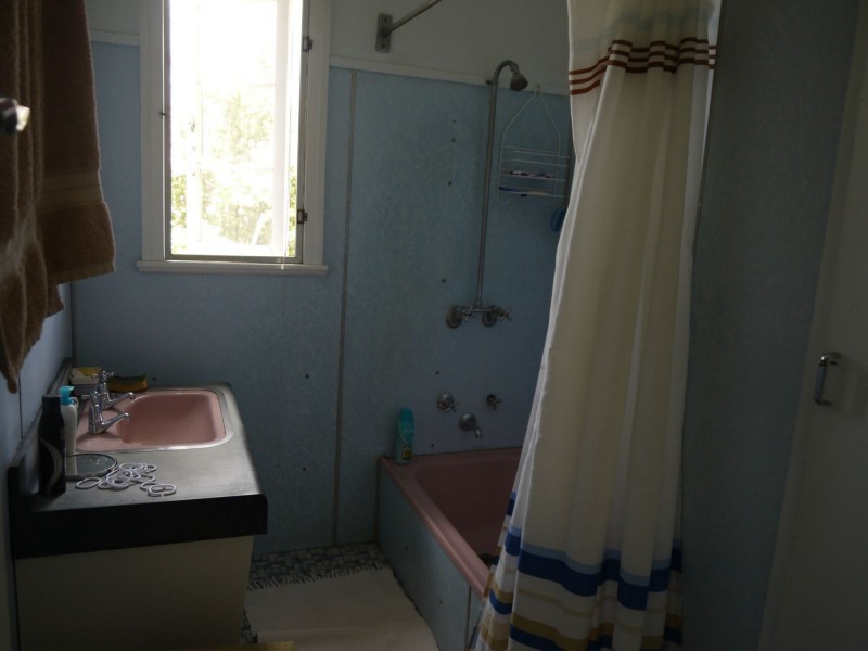 130 White Street, Pratten QLD 4370