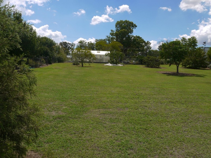 130 White Street, Pratten QLD 4370