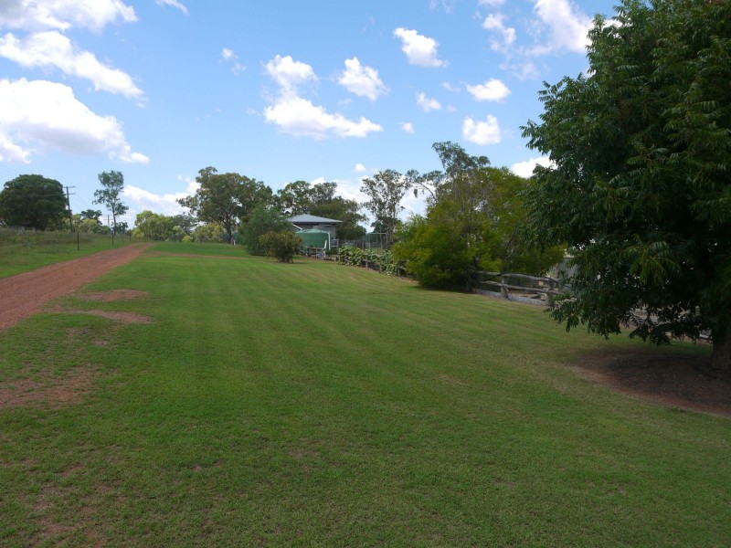 130 White Street, Pratten QLD 4370