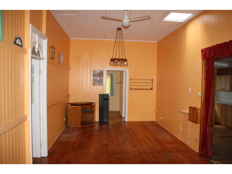 11 Forde Street, Allora QLD 4362