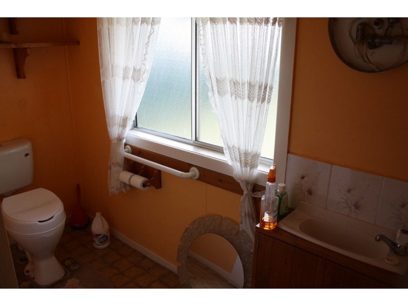 11 Forde Street, Allora QLD 4362