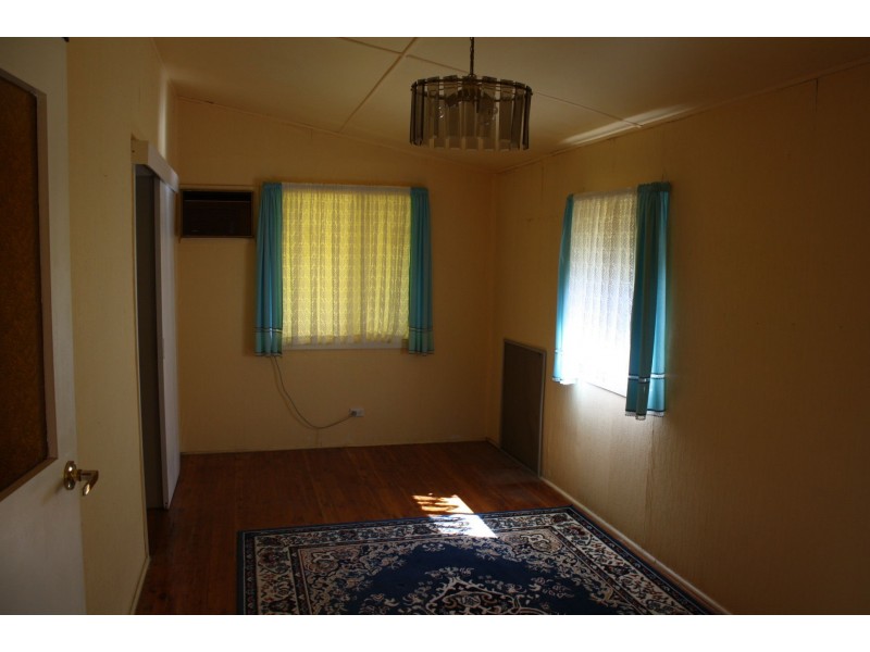 11 Forde Street, Allora QLD 4362