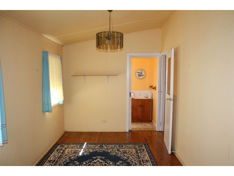 11 Forde Street, Allora QLD 4362