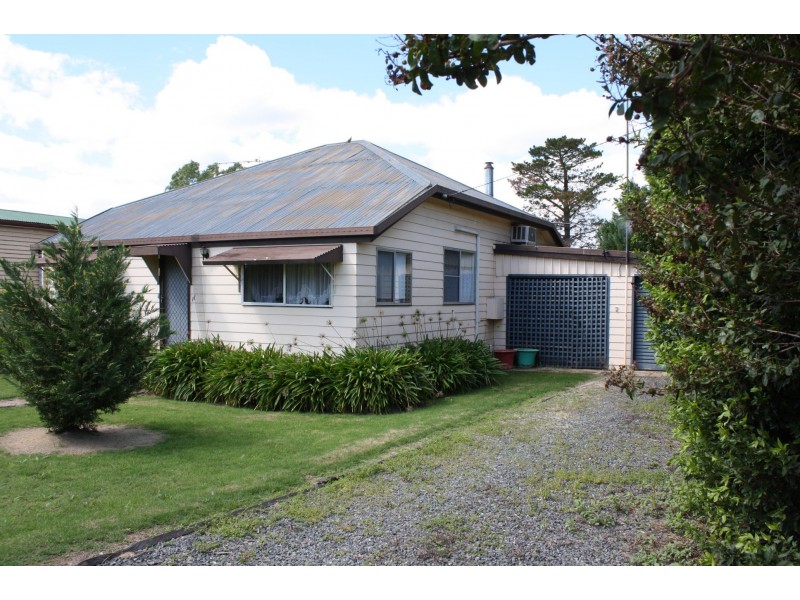 11 Forde Street, Allora QLD 4362