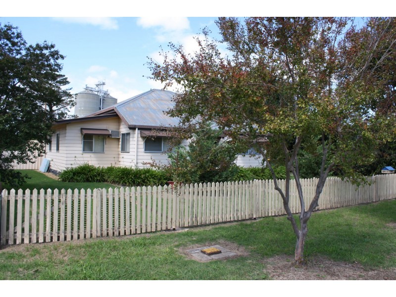 11 Forde Street, Allora QLD 4362