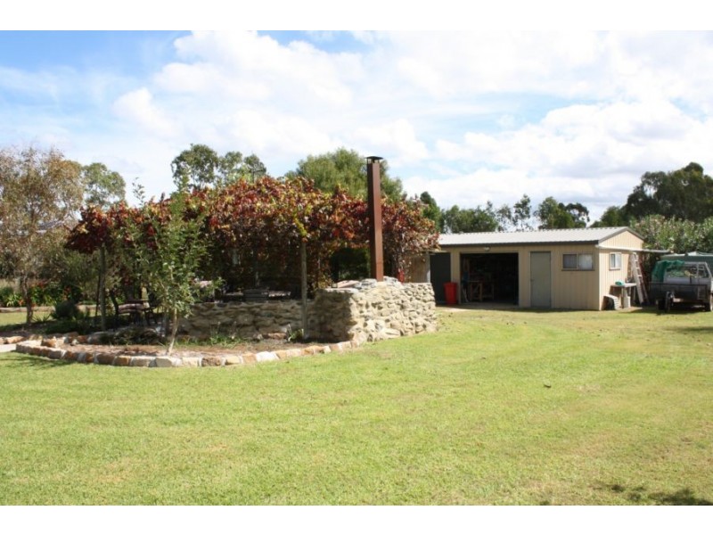 38 Allora Street, Hendon QLD 4362
