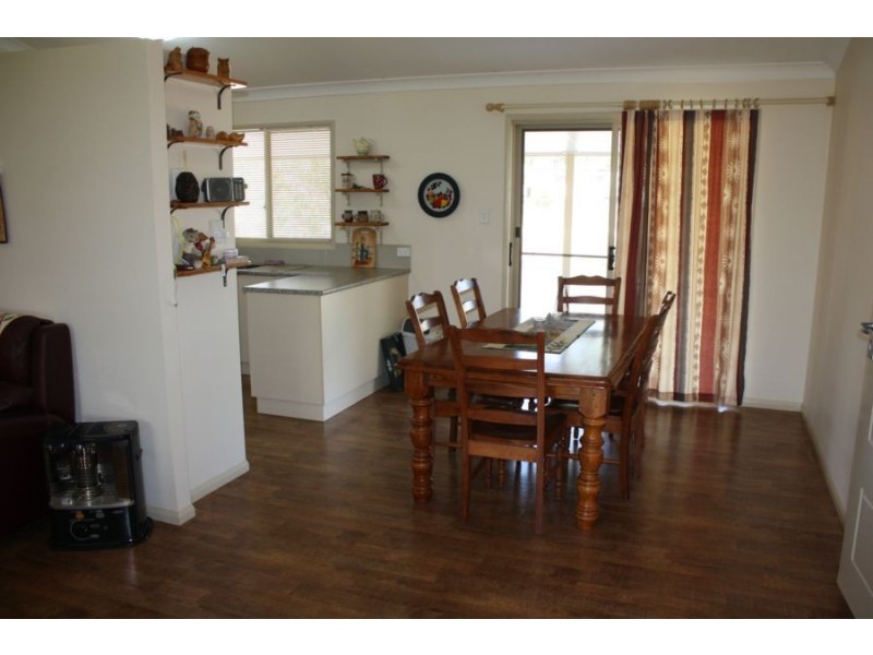 38 Allora Street, Hendon QLD 4362