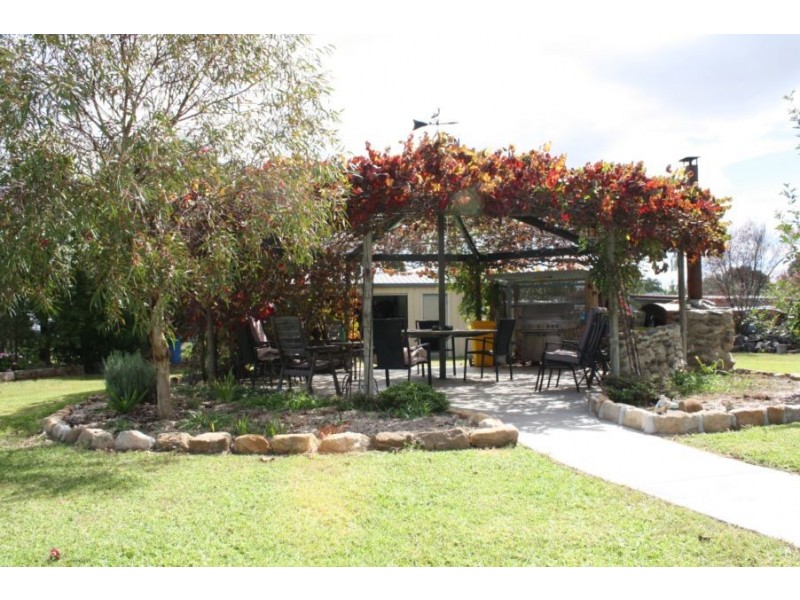 38 Allora Street, Hendon QLD 4362