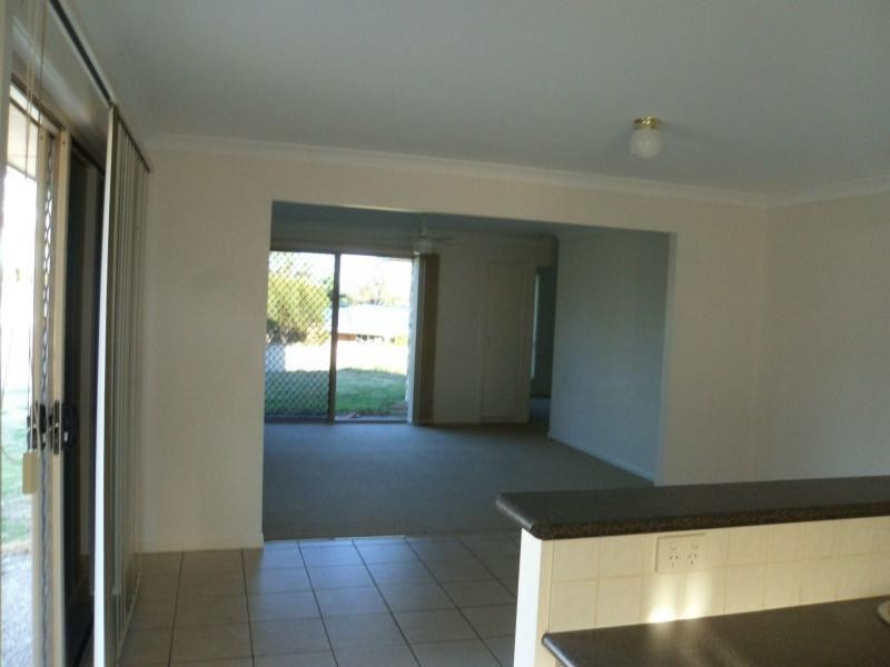 8 Chapel Court, Warwick QLD 4370