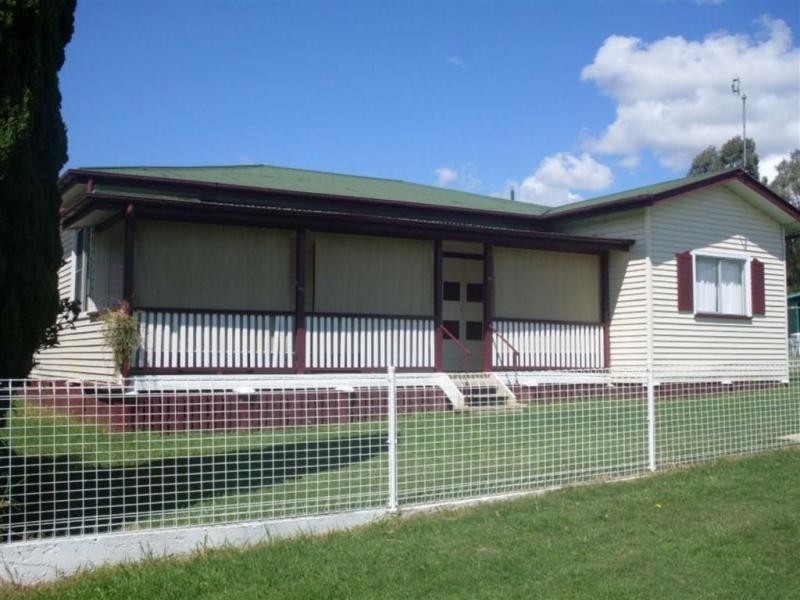 18 Wallace Street, Warwick QLD 4370