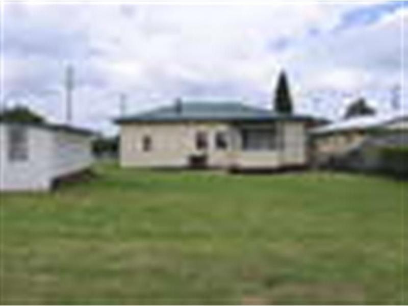 18 Wallace Street, Warwick QLD 4370