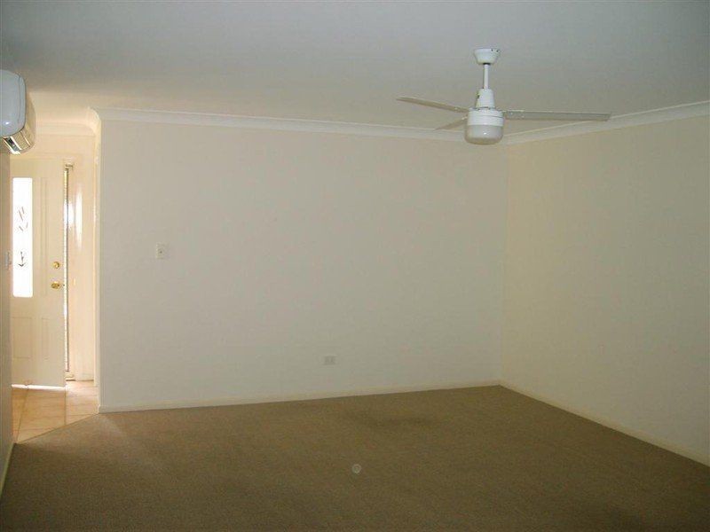 Duplex 2/4 Peregrine Court, Warwick QLD 4370