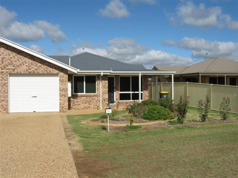 Unit 2/5 Hans Borgar Court, Warwick QLD 4370