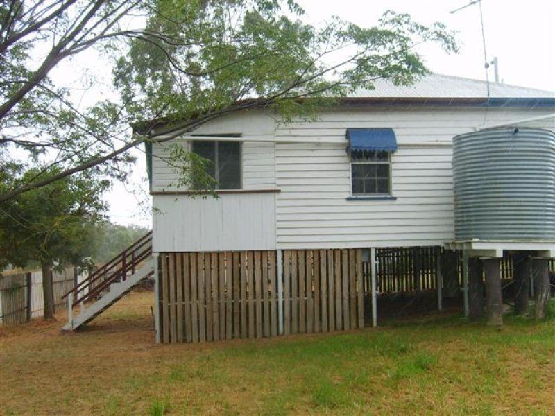 18 Railway Street, Karara QLD 4352